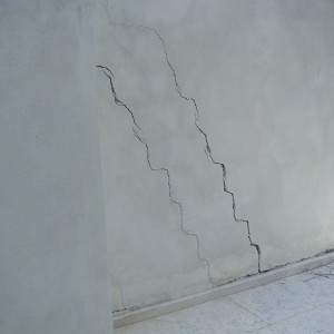 Mauerrisse, Setzungsrisse, Risse im Haus, Risse in der Wand - Novatek